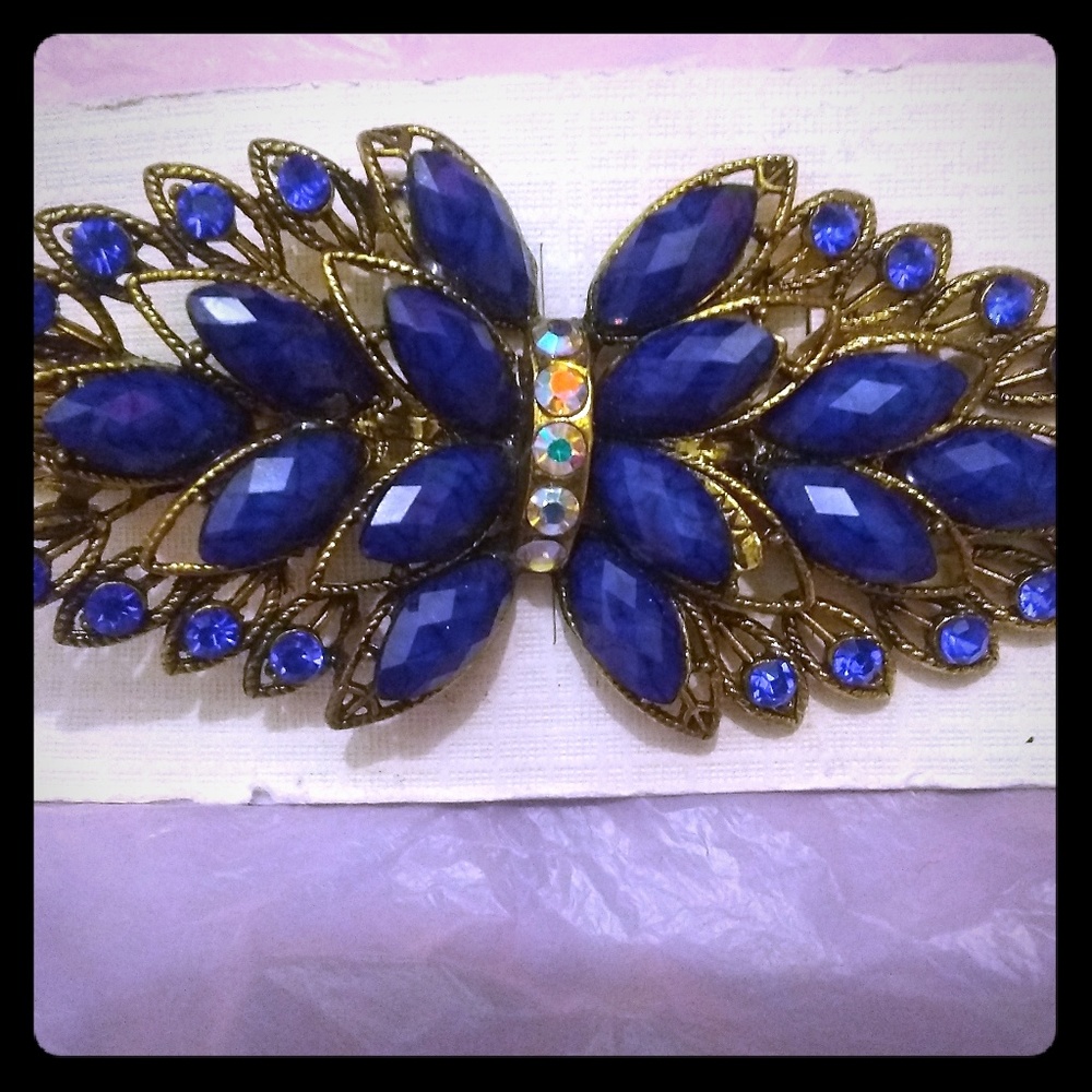Beautiful large new beaded hair clip